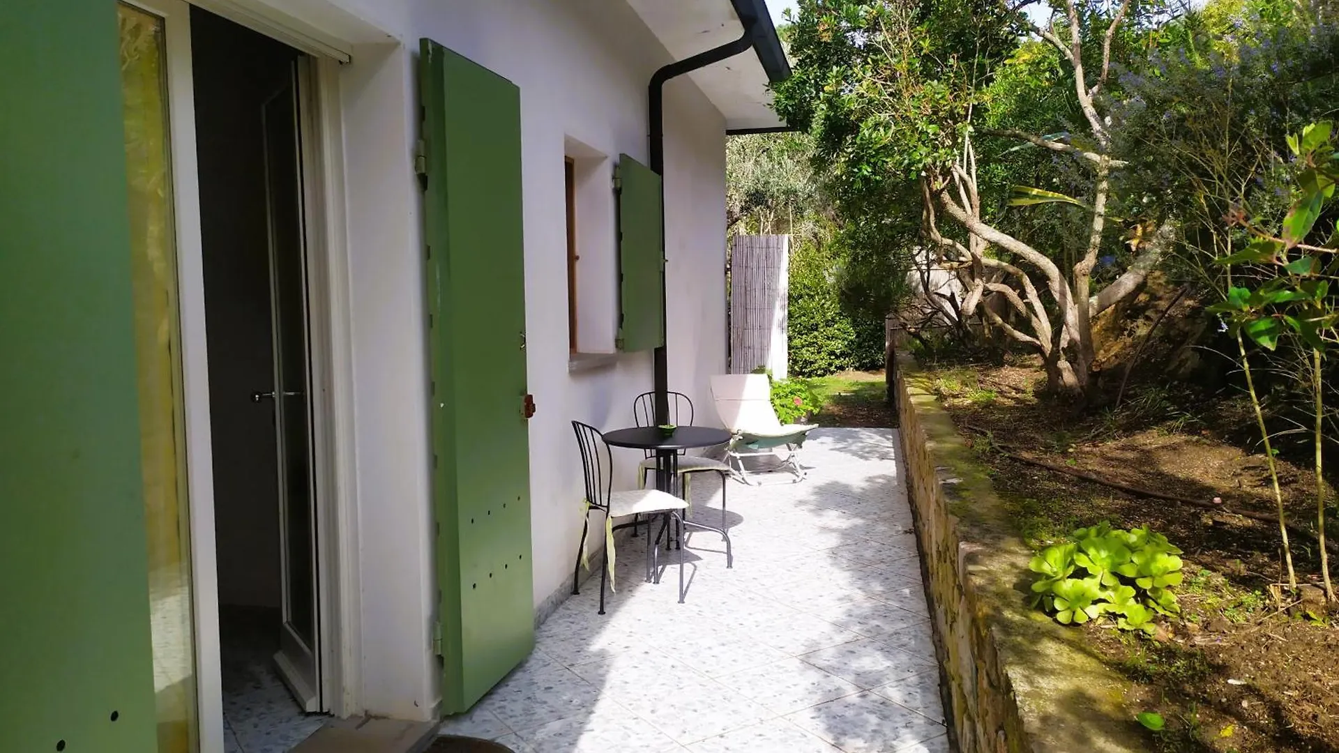 B&B Casa Corbezzolo Procchio  Włochy